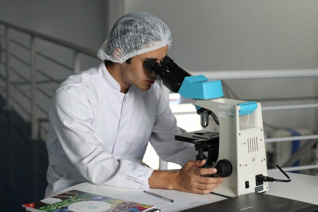 scientist, drugstore, microscope-2141259.jpg